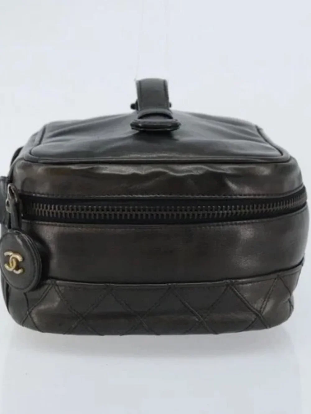 CHANEL brand	chanel color	black